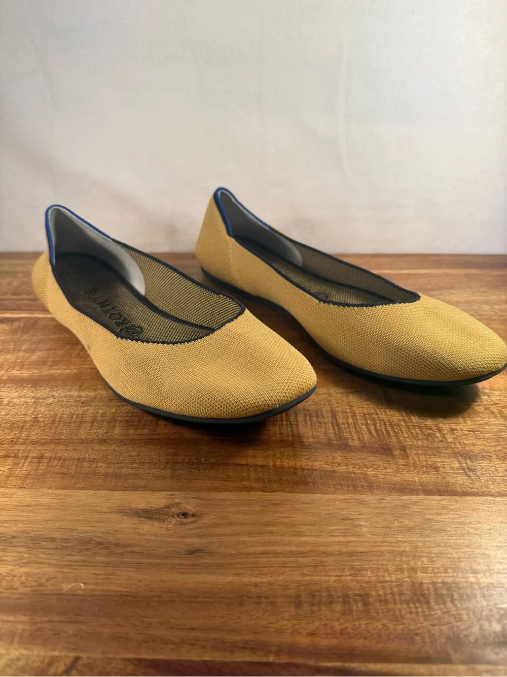 Rothy's Round Toe Flats in Golden Yellow with Black Piping Size 10.5